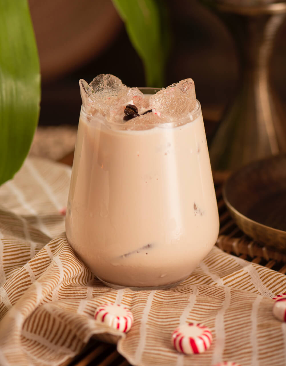 Peppermint White Russian cocktail